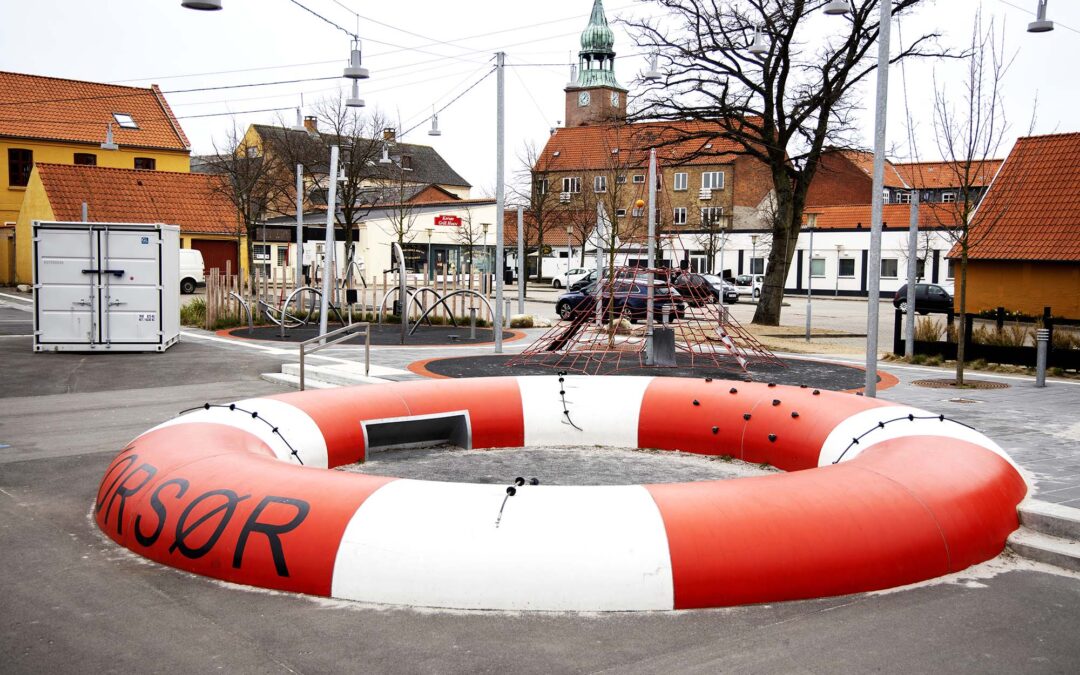 PLASS TIL SOLEN – EN KLASSIKER FRA MAXPLAY